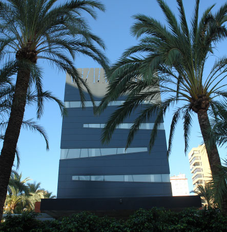 Proyecto arquitectura hotel. Vista exterior diurna